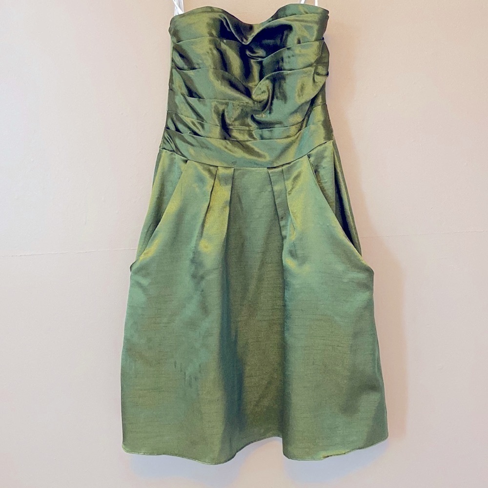 Jasmine strapless satin short dress with pockets. Gorgeous shade of green. Sz 6